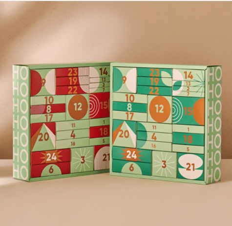 Calendrier de l'avant pour sportif, dedans des cadeaux gourmands et des accessoires pour sportif